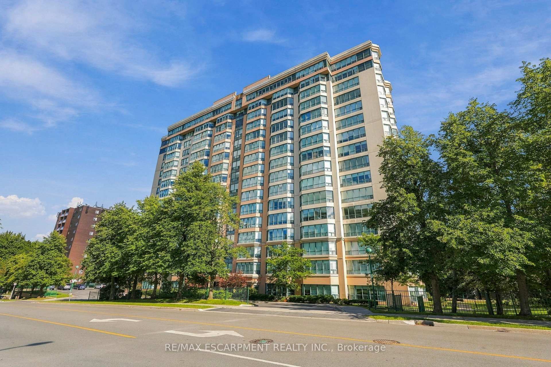 100 Millside Drive 403, Milton, ON L9T 5E2
