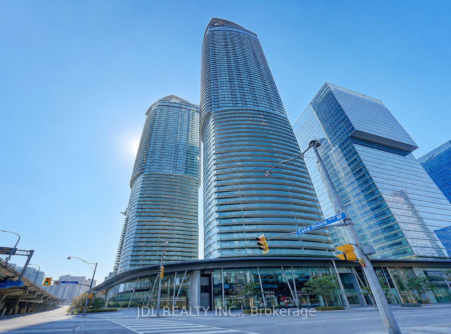 14 York Street 2012, Toronto, ON M5J 0B1