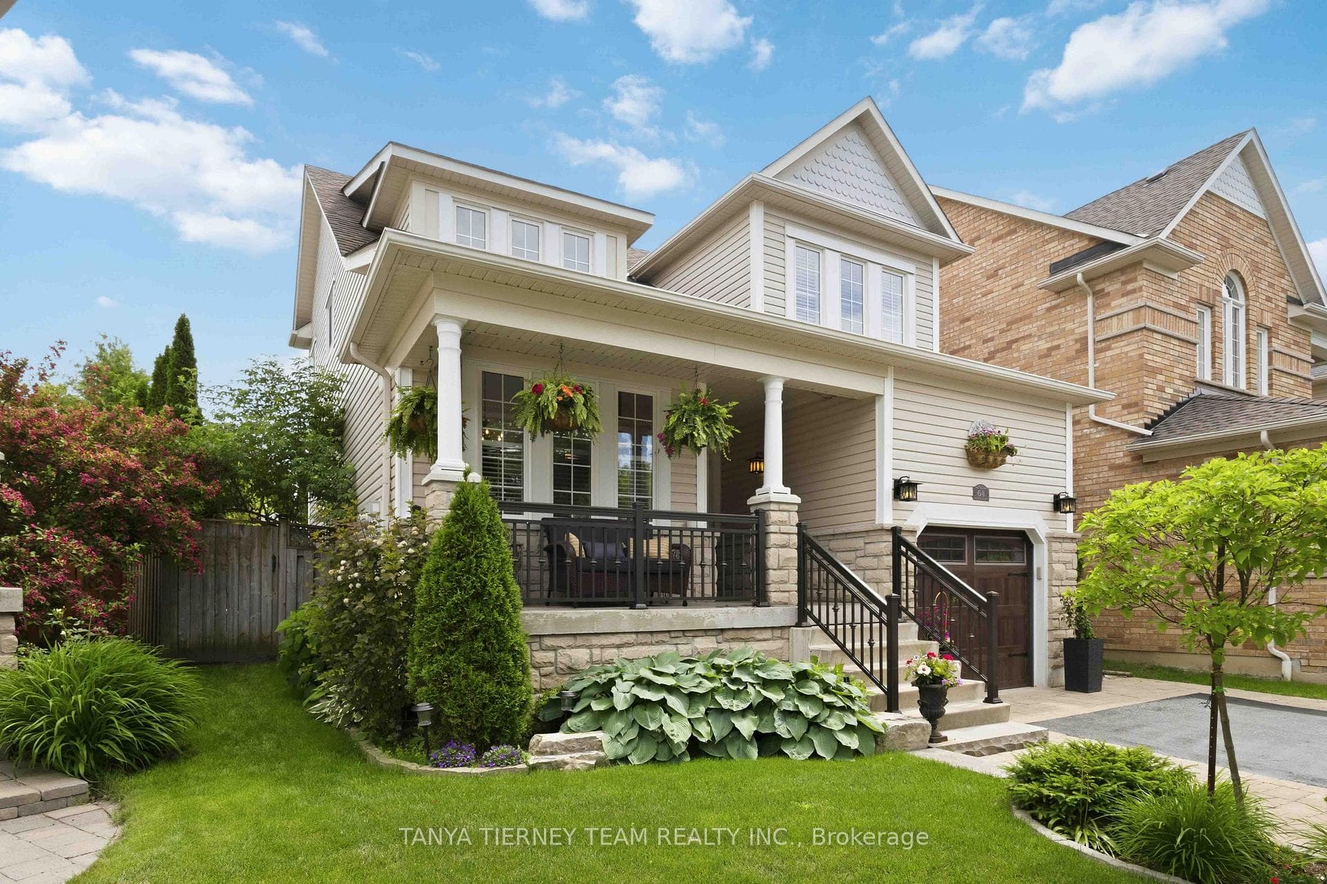64 Tunney Place, Whitby, ON L1M 2G5