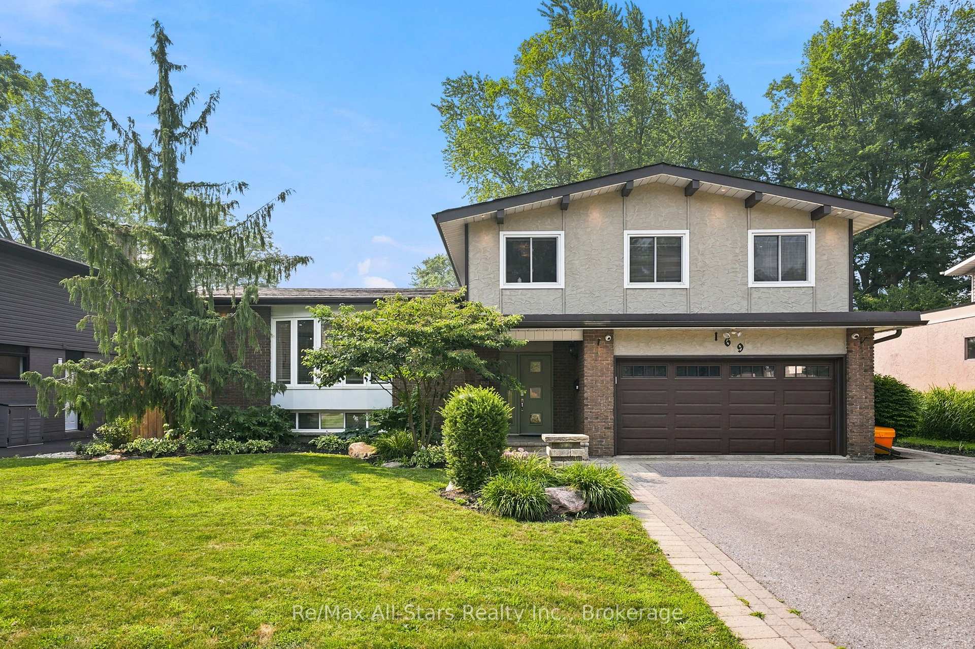 169 Marica Avenue, Oshawa, ON L1G 3G9