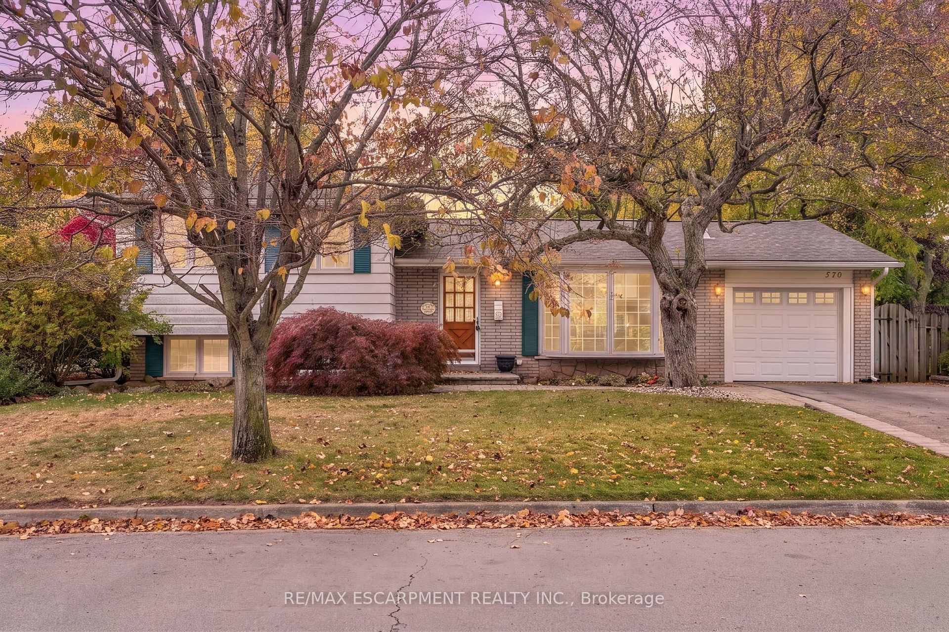 570 Letitia Court, Burlington, ON L7N 2Y8