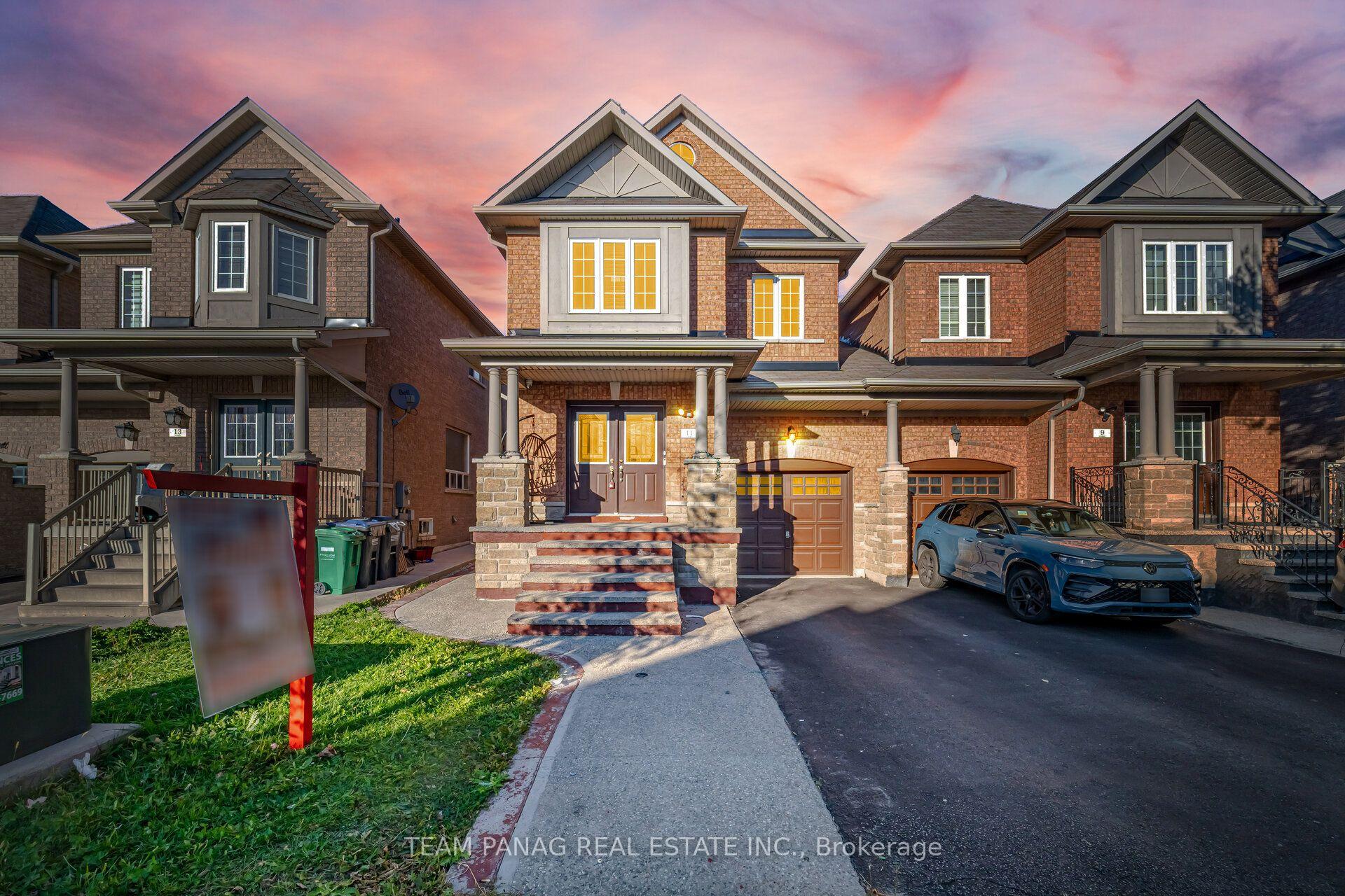 11 Peachill Court, Brampton, ON L6P 3E6