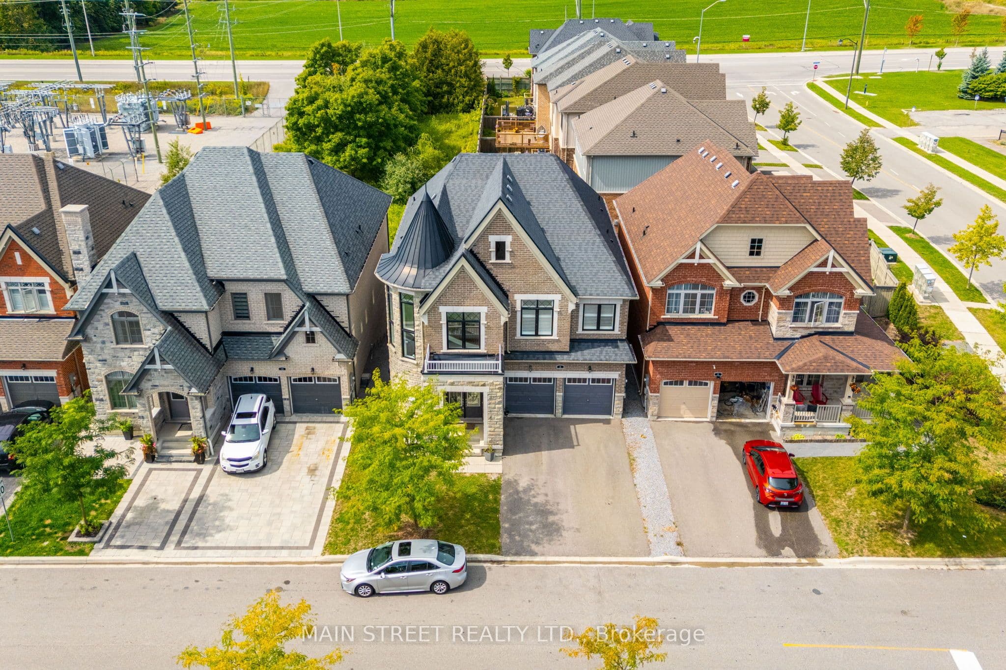 6 Leaden Hall Drive, east gwillimbury - Detached