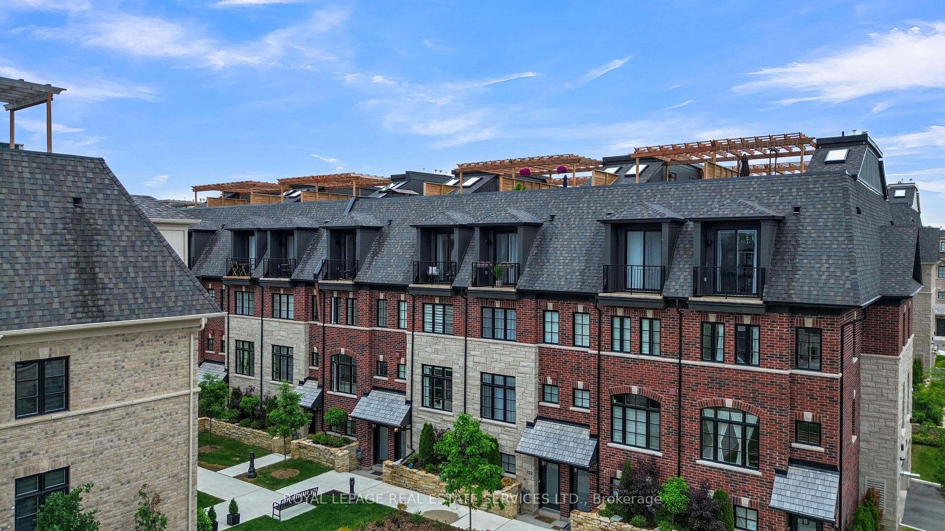 35 Lunar Crescent, Mississauga, ON L5M 2P6