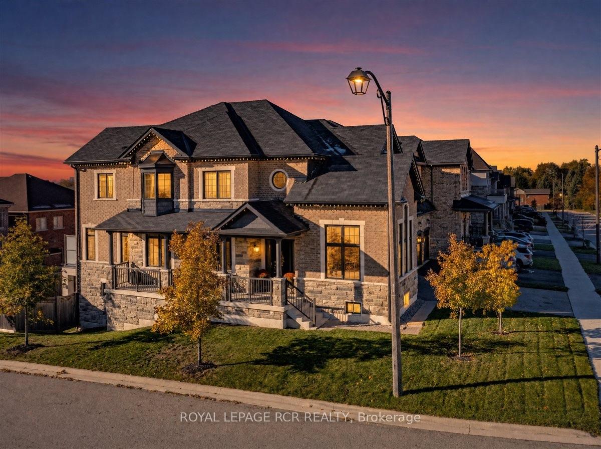 47 Carondale Square, East Gwillimbury, ON L9N 0X5