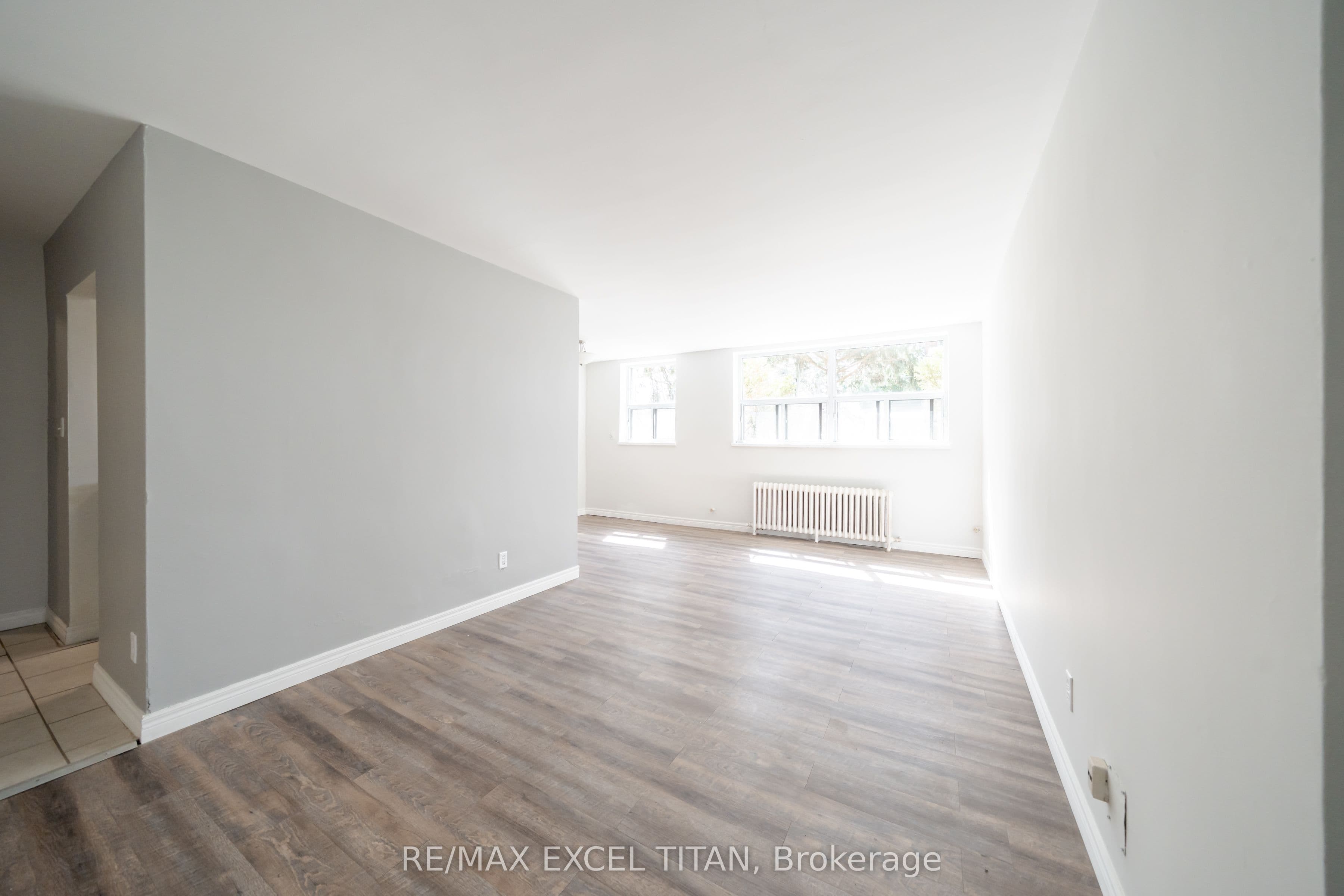 799 Robinson Street, Burlington - Condo Apartment