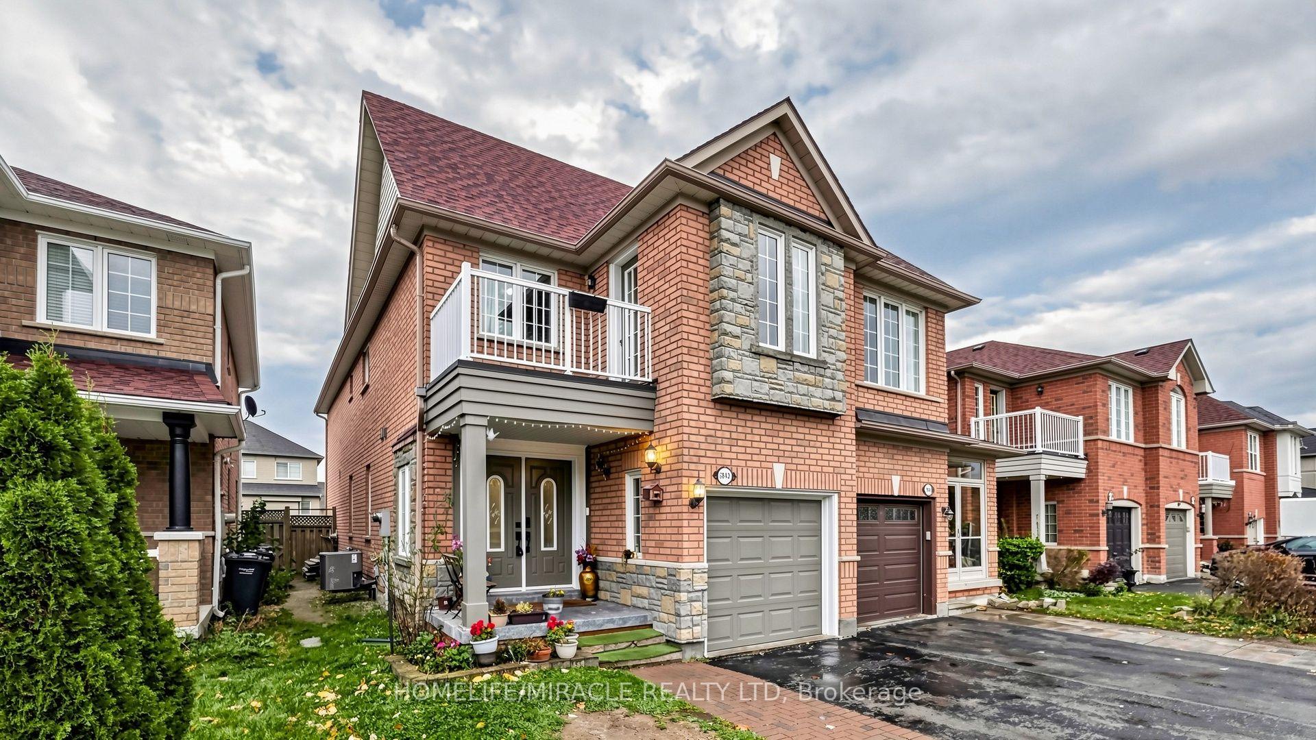 3842 Manatee Way, Mississauga, ON L5M 6Y1