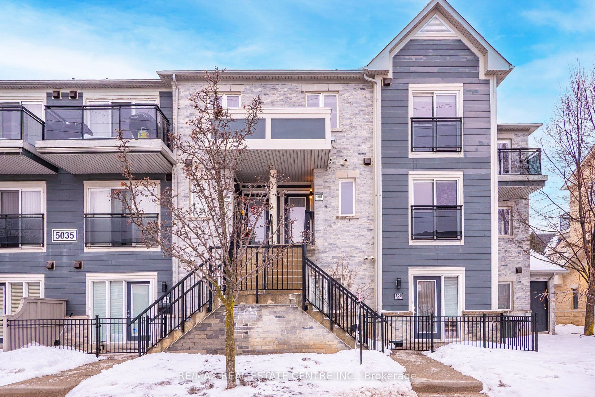 5035 Oscar Peterson Boulevard, Mississauga - Condo Town