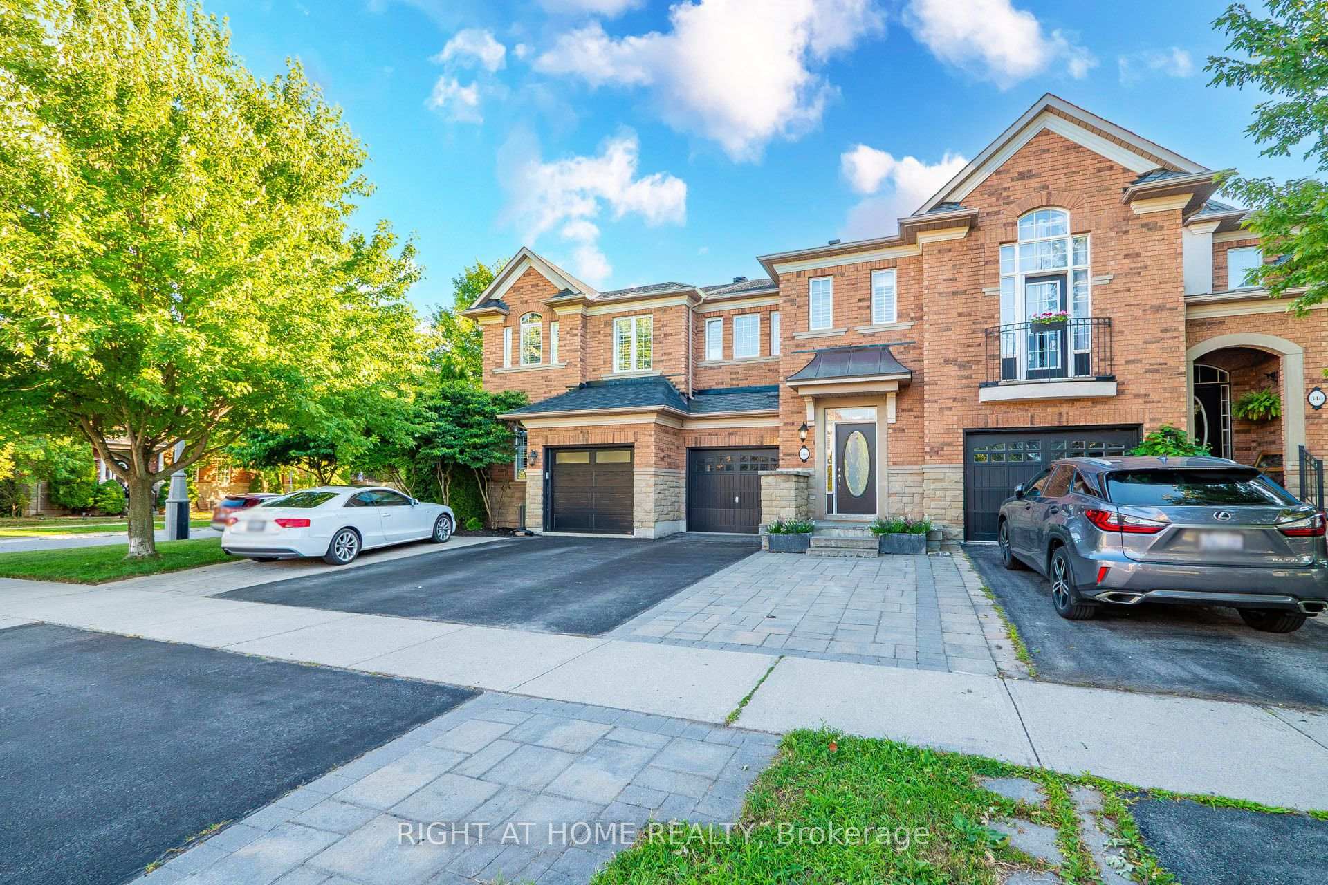 346 Creek Path Avenue, Oakville, ON L6L 6X1