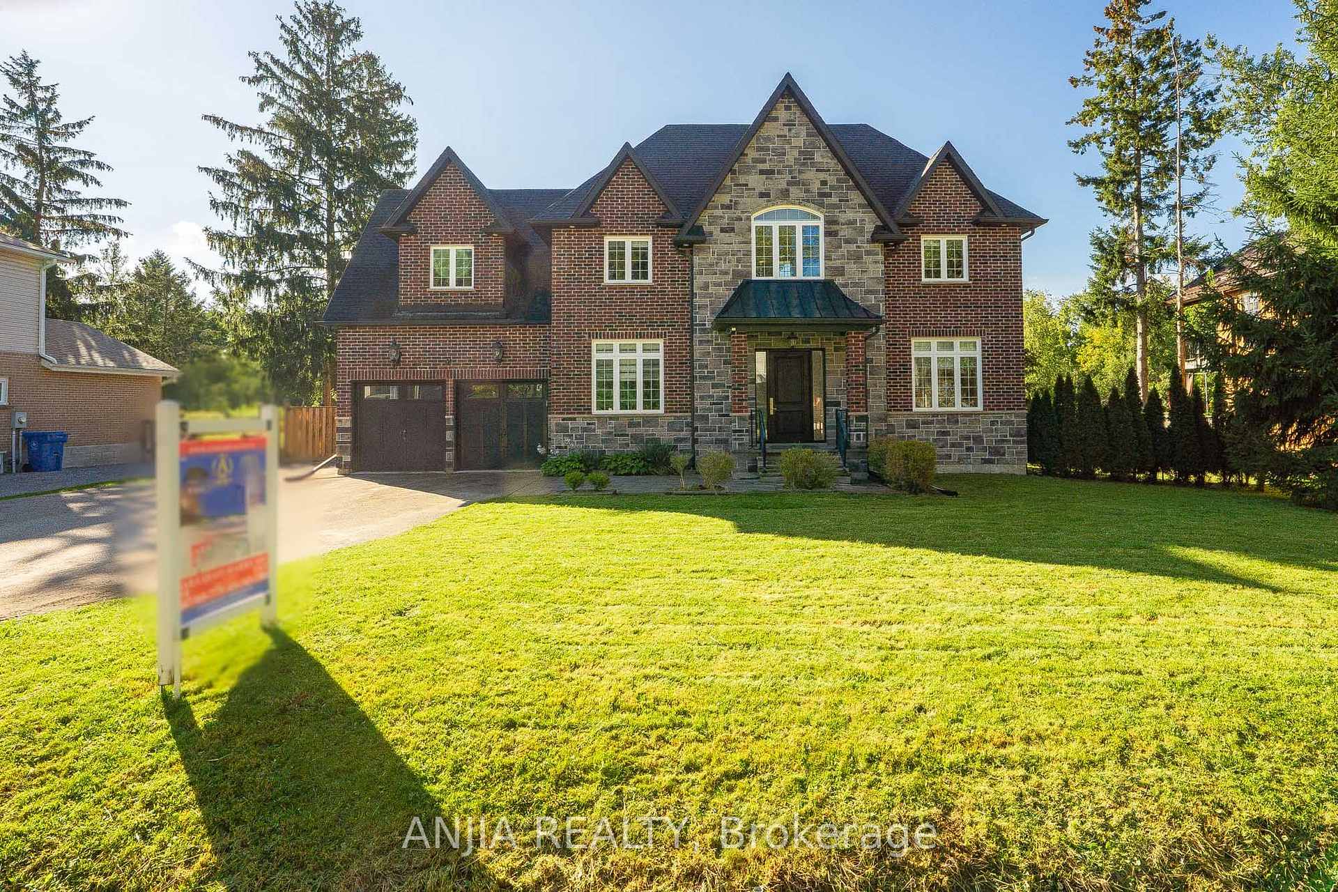 41 Valley Road, Whitchurch-Stouffville, ON L4A 2X7