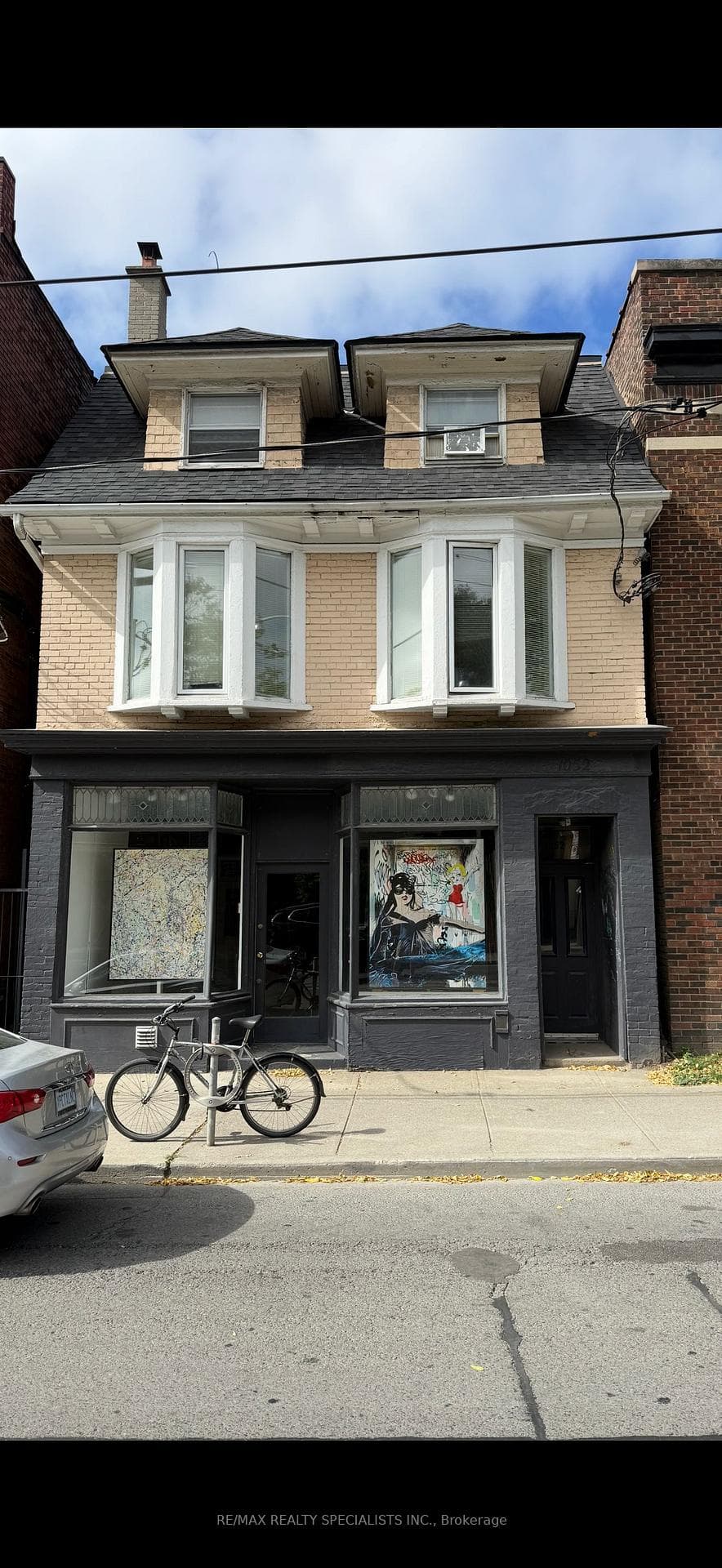 1052 Bathurst Street, Toronto C02, ON M5R 3G7