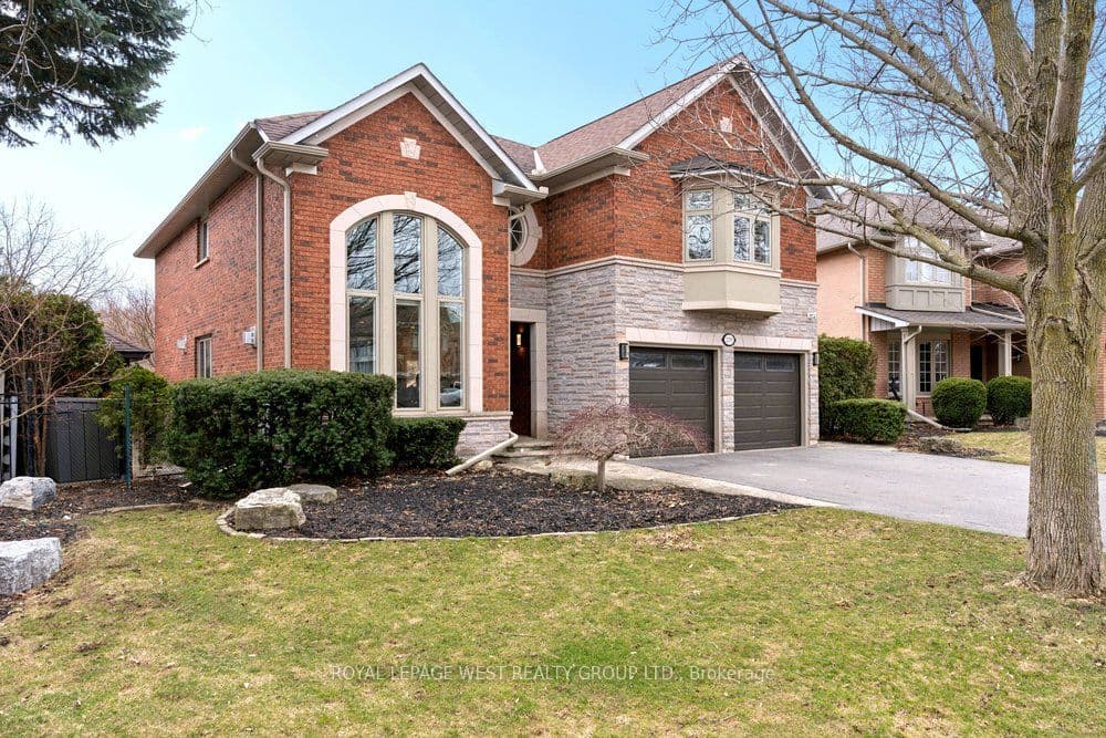 2293 Carpenters Circle, Oakville - Detached