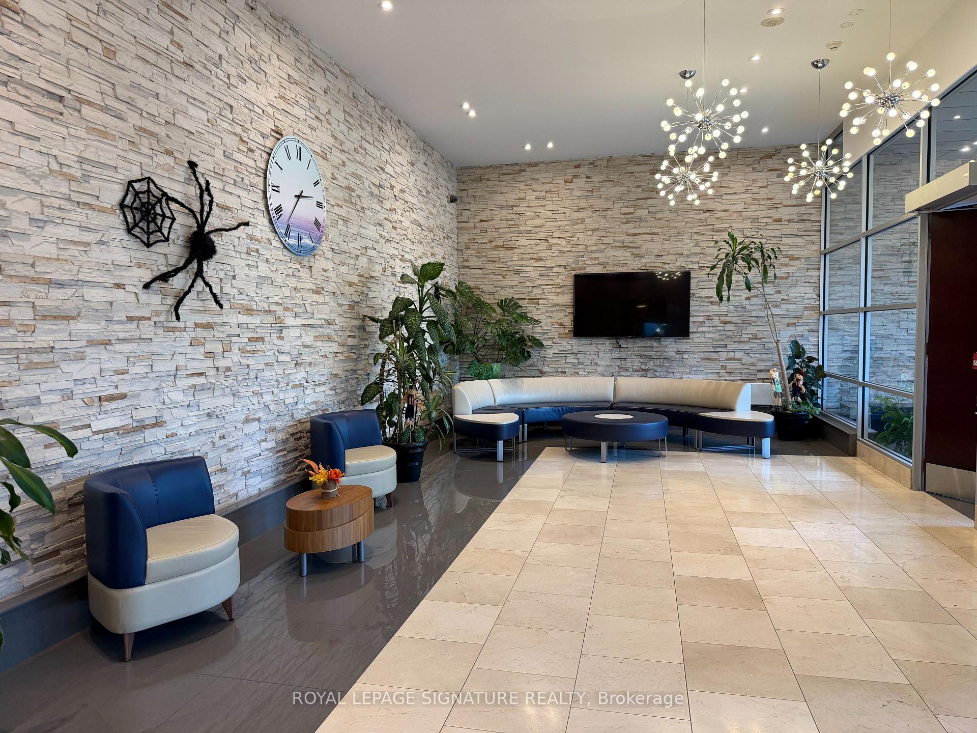 3939 Duke of York Boulevard 1909, Mississauga, ON L5B 4N2