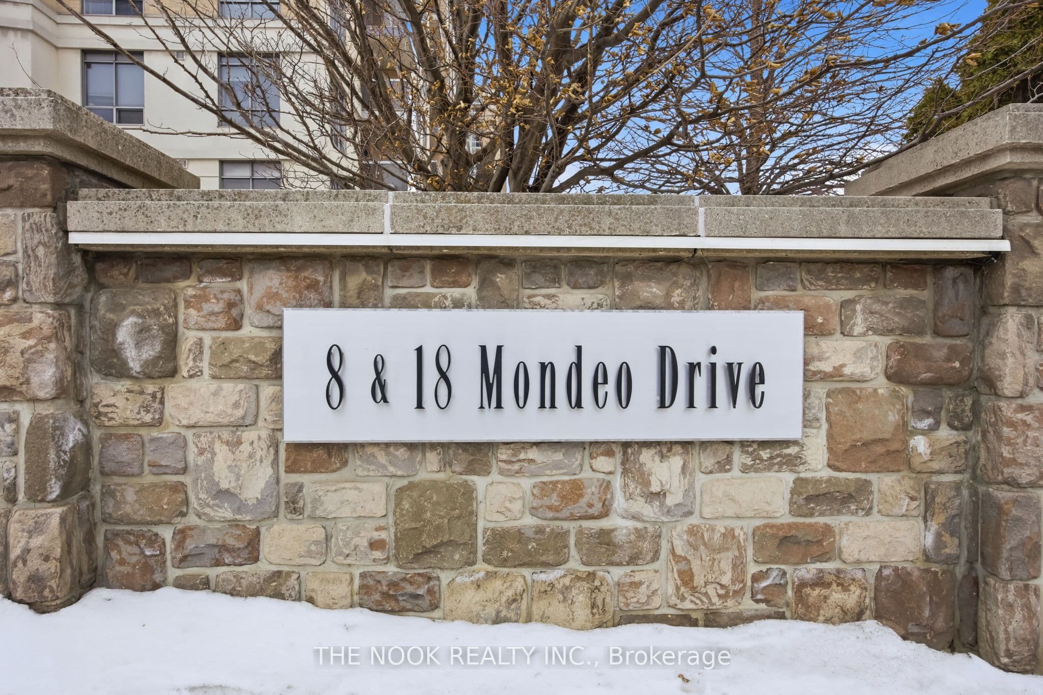 18 Mondeo Drive, Toronto - Condo Apartment
