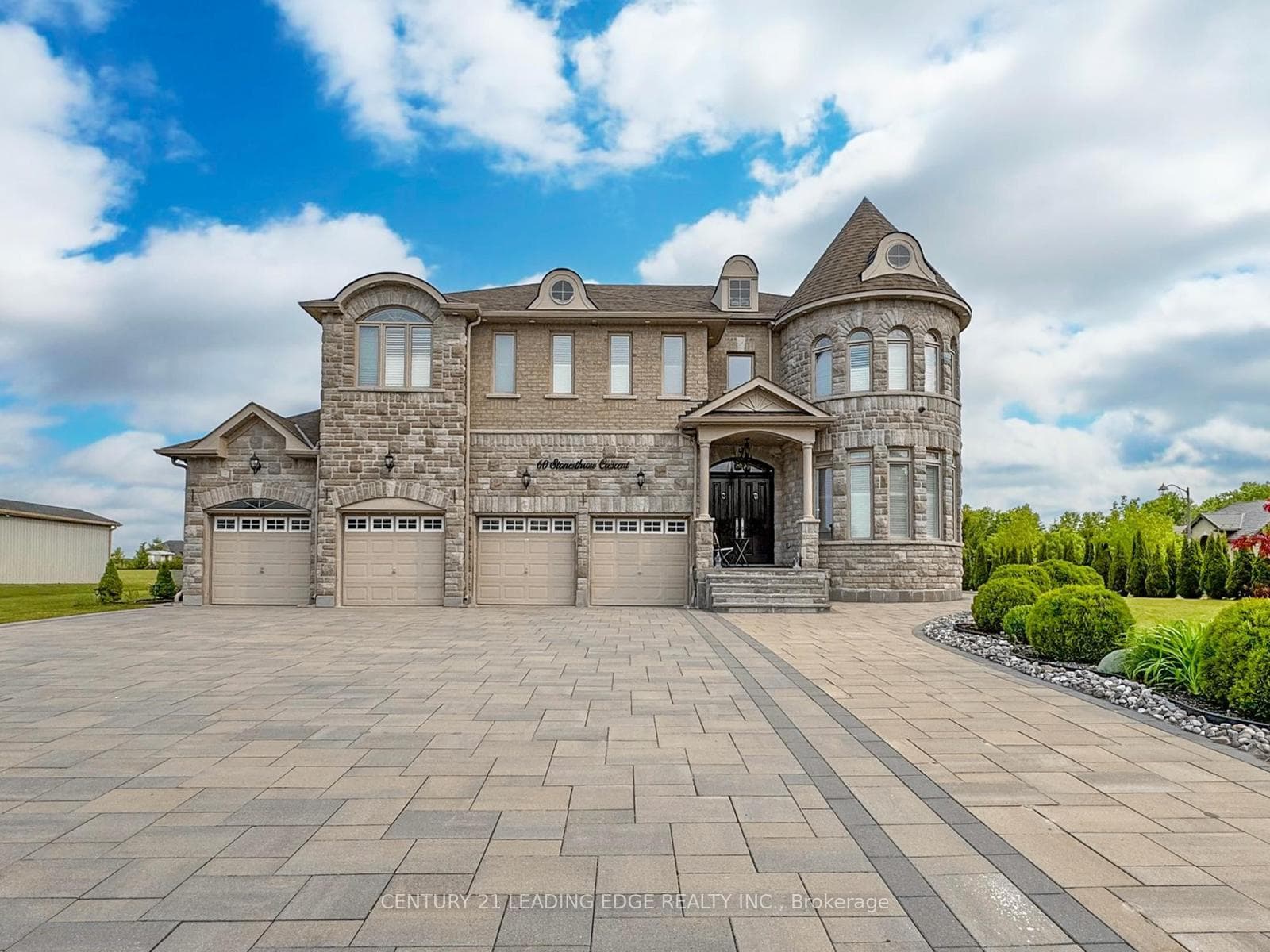 60 Stonesthrow Crescent, Uxbridge, ON L0C 1A0