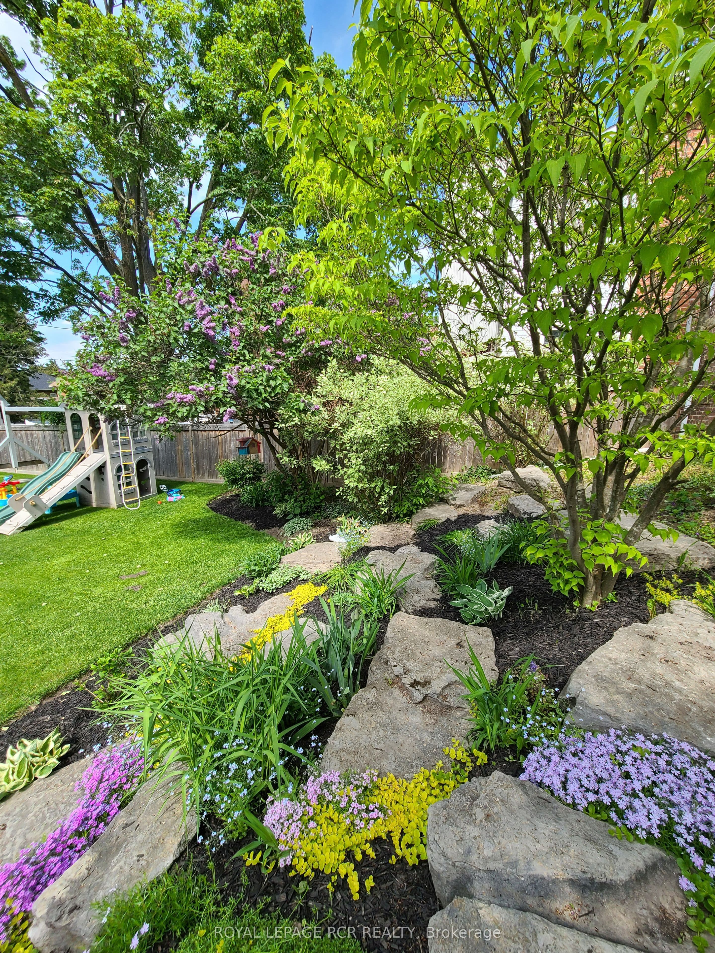 17 First Avenue, Orangeville - Detached