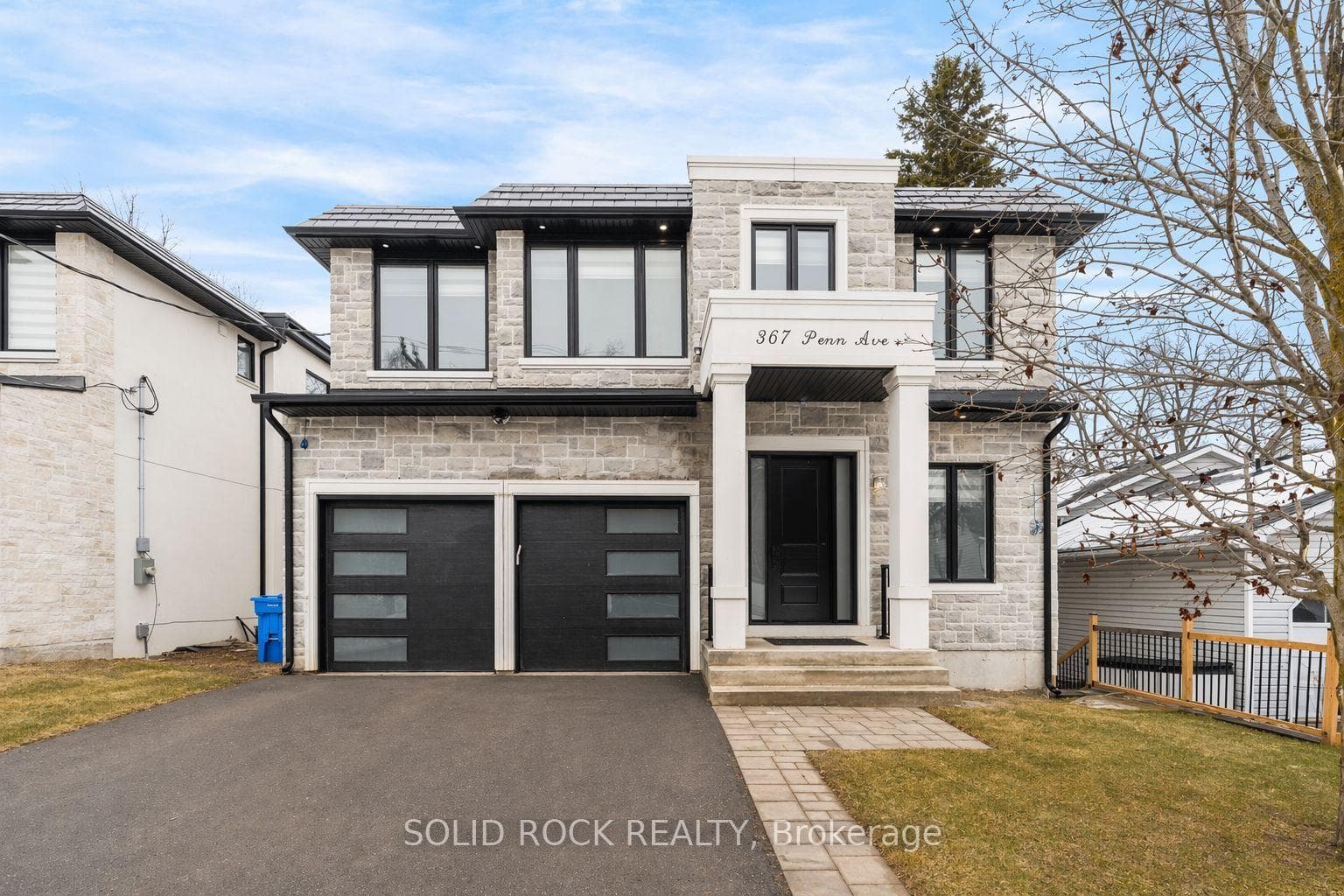 367 Penn Avenue, Newmarket, ON L3Y 2S7