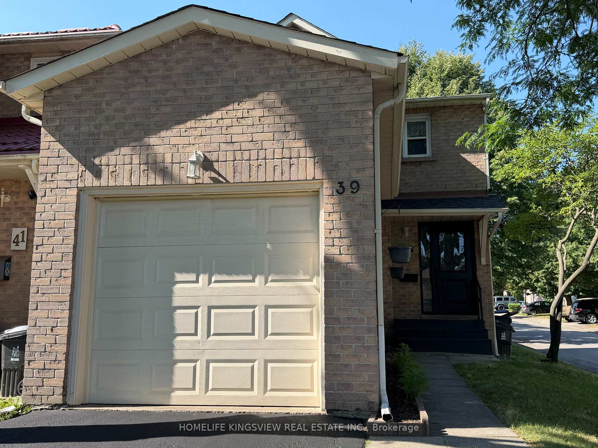 39 Pioneer Pathway, Toronto, ON M1B 3S3
