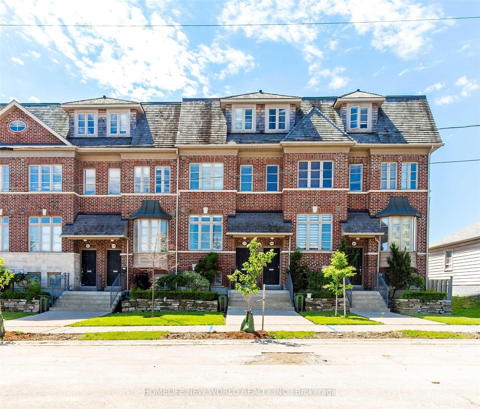 585A Oxford Street, Toronto, ON M8Y 1E6