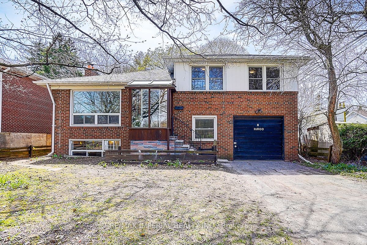 8 Fargo Avenue, Toronto - Detached