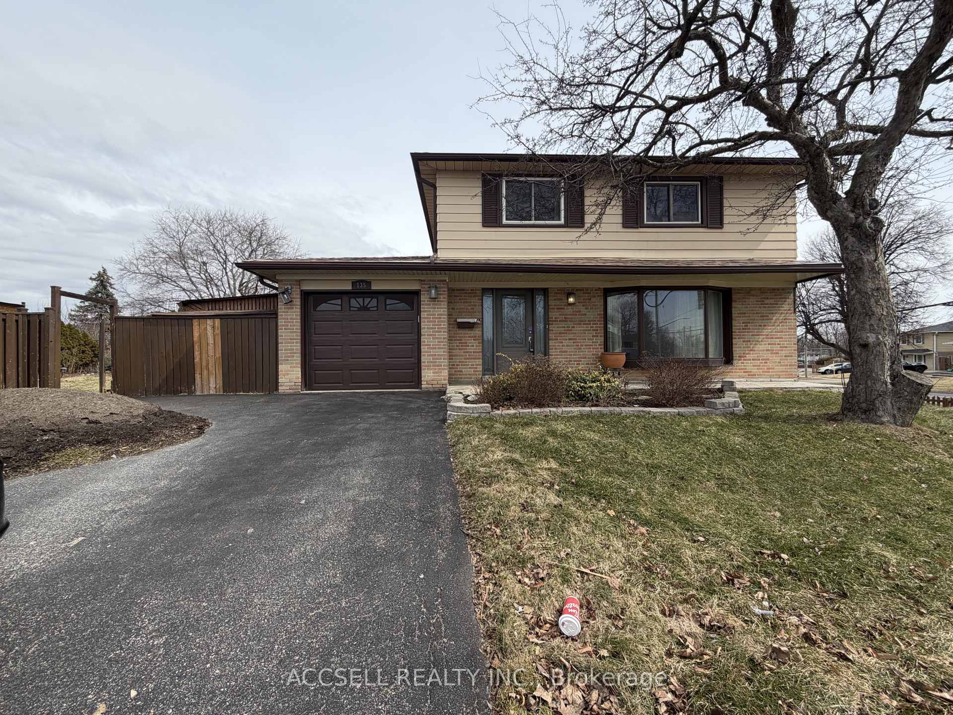 135 Mountainview Road S, Halton Hills, ON L7G 4K2