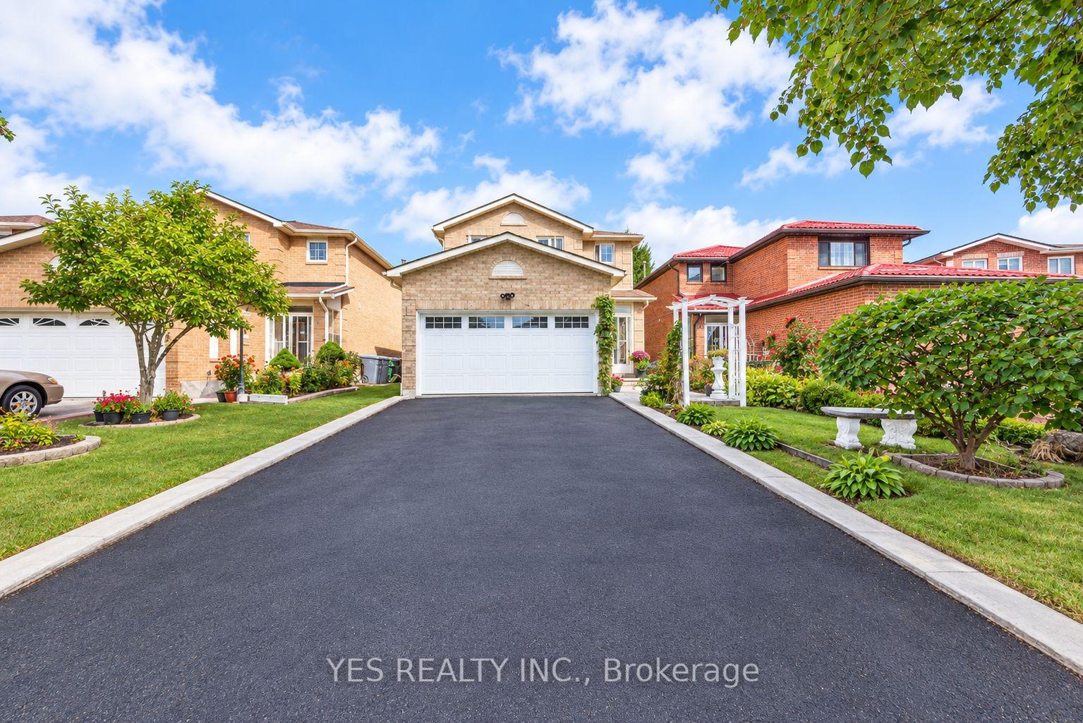 7 Colchester Avenue, Brampton, ON L6Z 3R1