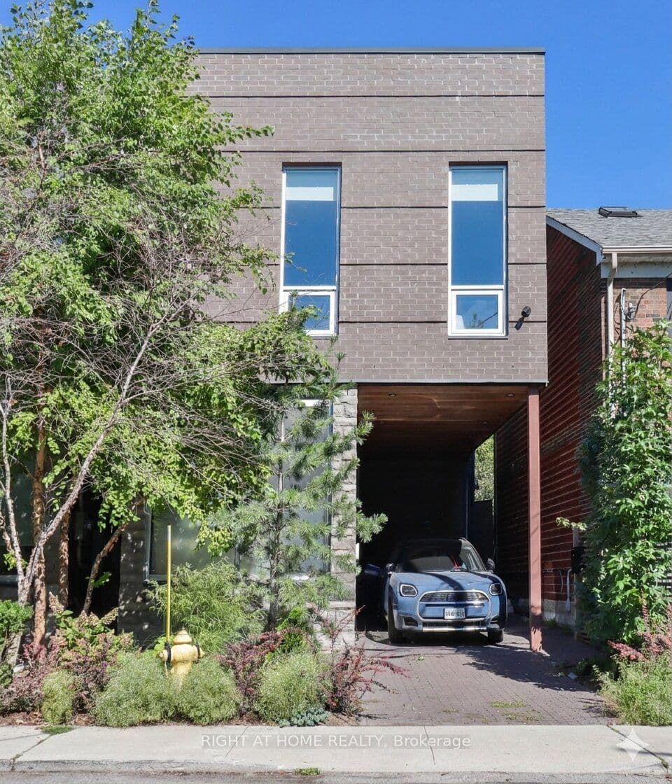 18 Mitchell Avenue, Toronto - Detached