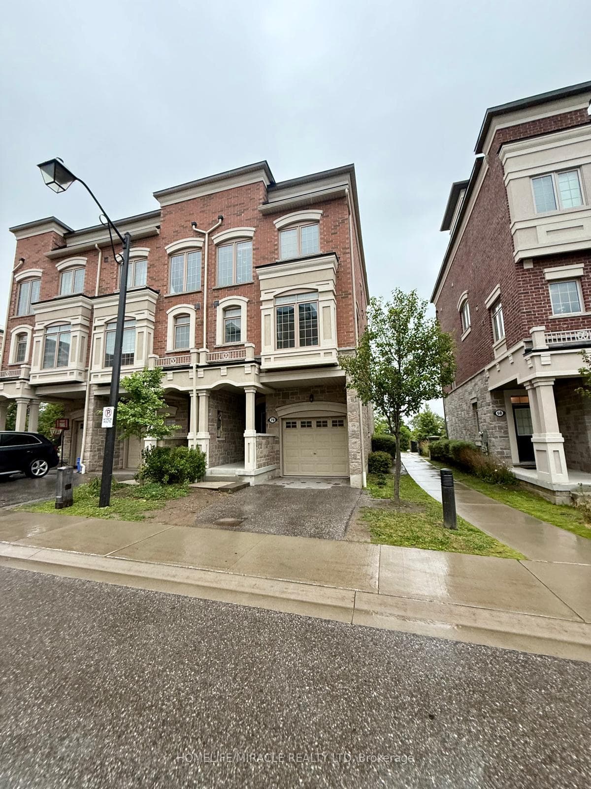 70 Harwood Avenue N, Ajax, ON L1T 0P4