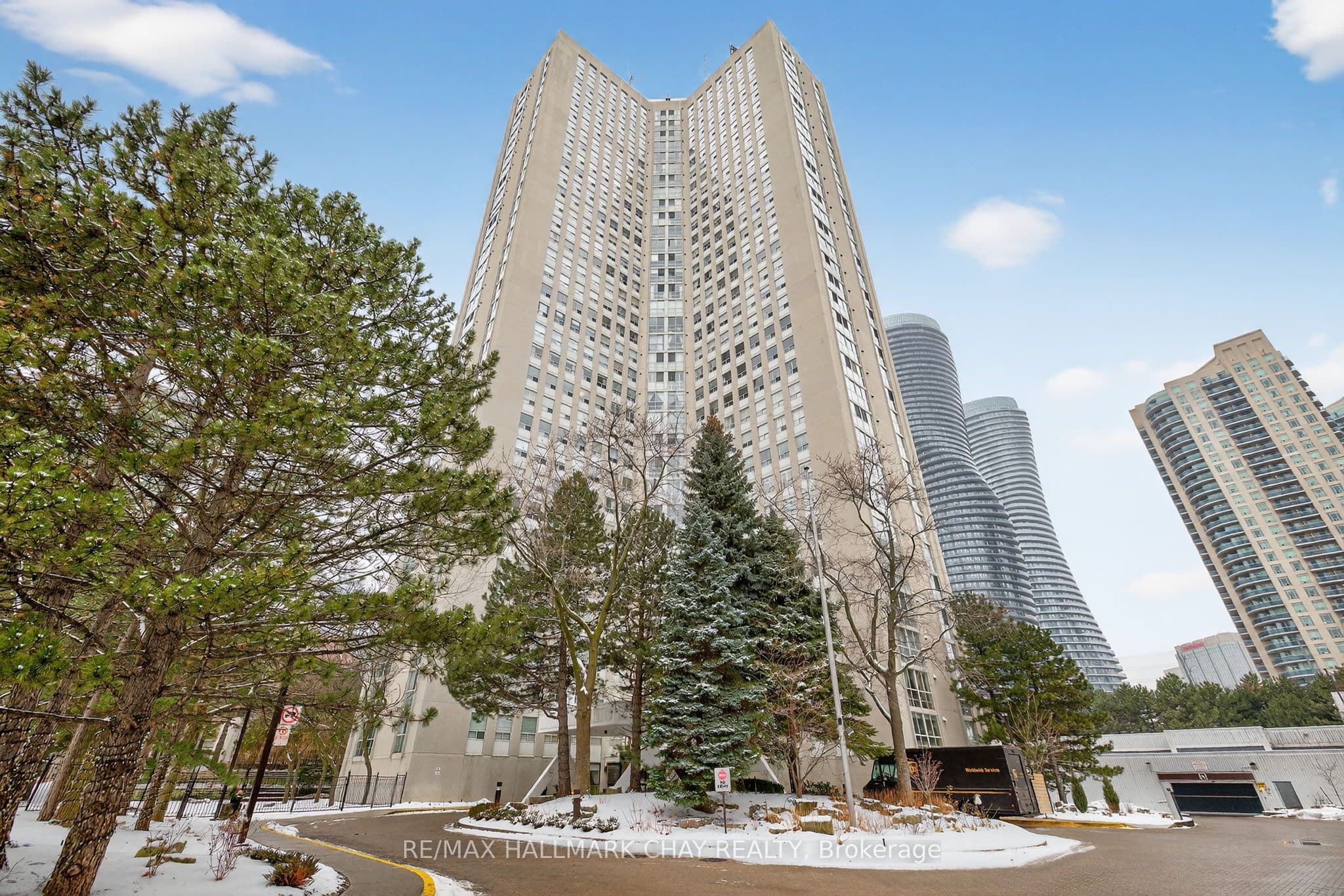 3650 Kaneff Crescent, Mississauga, ON, Mississauga Valleys