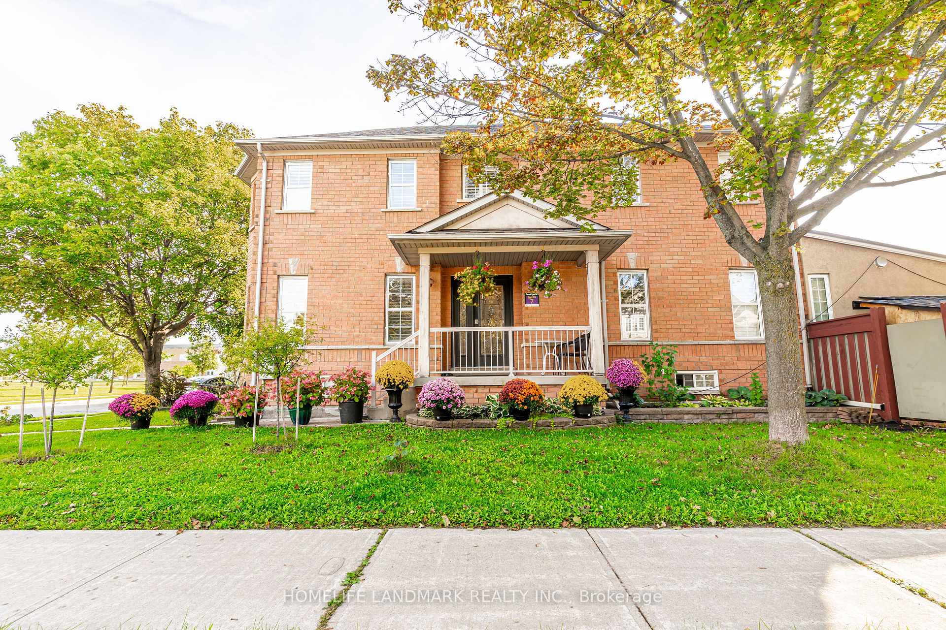 163 La Rocca Avenue, Vaughan, ON L4H 2L2