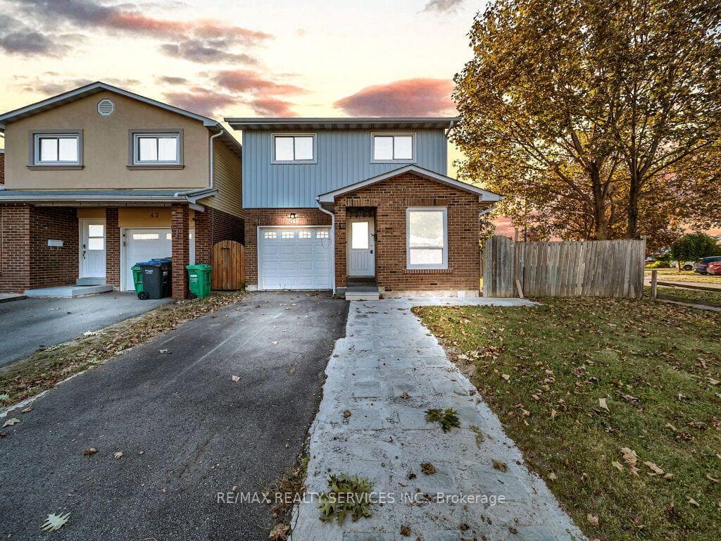 41 Simmons Boulevard, Brampton, ON L6V 3V4