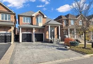 27 Chambersburg Way, Whitchurch-Stouffville, ON L4A 0X9