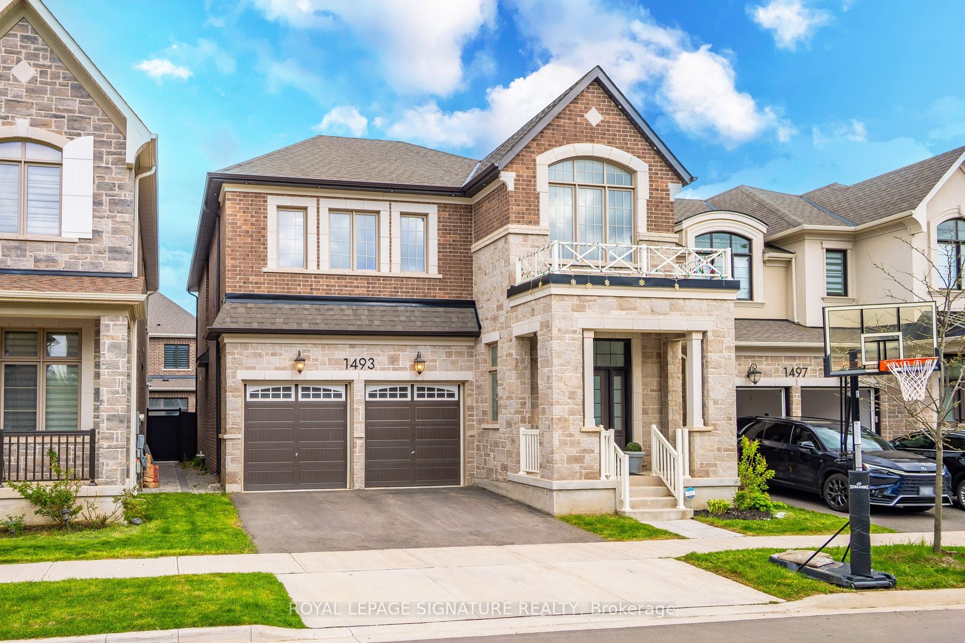 1493 Ford Strathy Crescent, Oakville - Detached