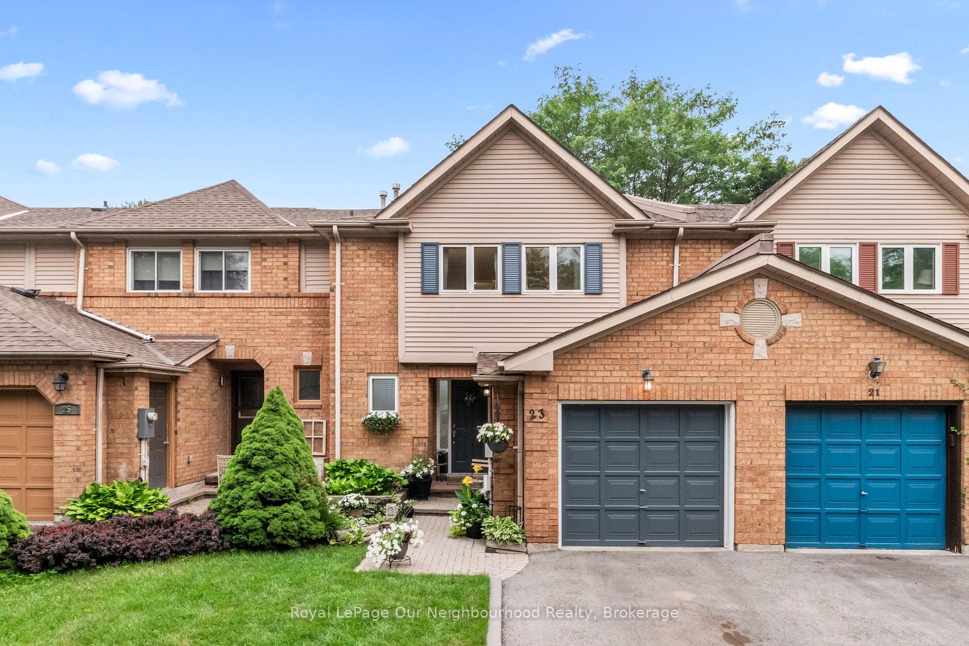 23 Woodward Drive, Whitby, ON L1N 8X3