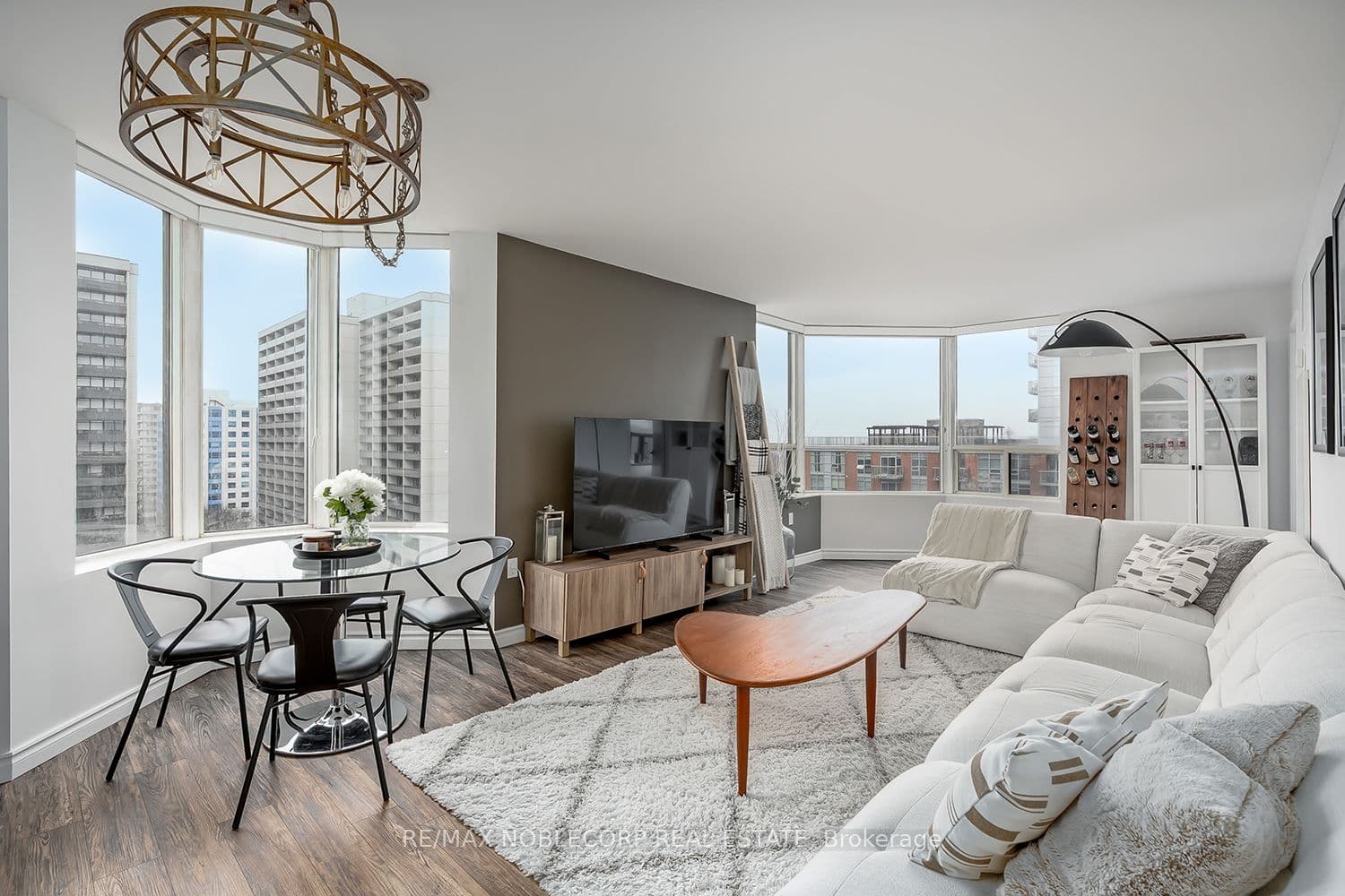 1270 Maple crossing Boulevard, Burlington, ON, Brant