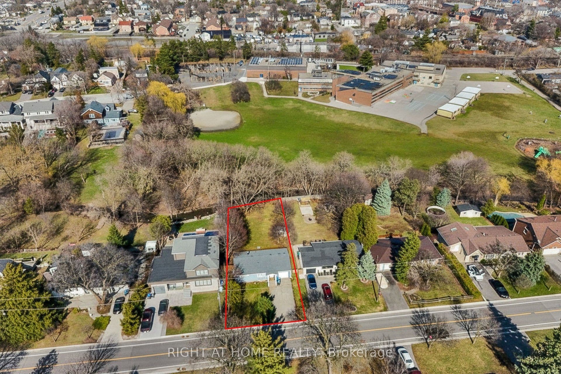 15 Pioneer Drive, Mississauga - Detached