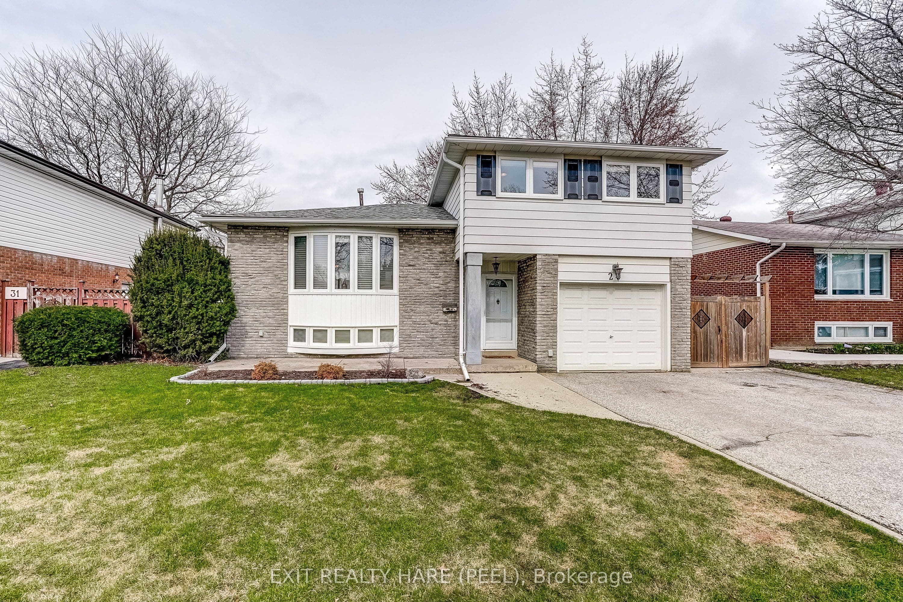 29 Trotters Lane, Brampton, ON, Brampton South
