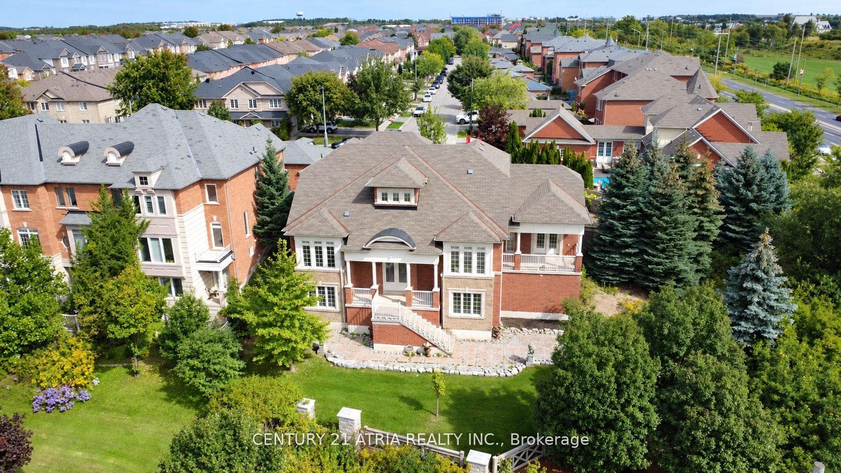 111 Zokol Drive, Aurora, ON L4G 0B9