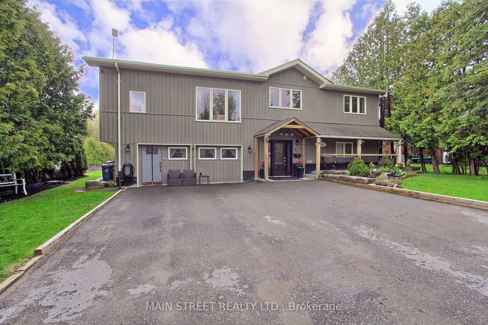 1 Mustard Street, Uxbridge, ON L9P 1R2