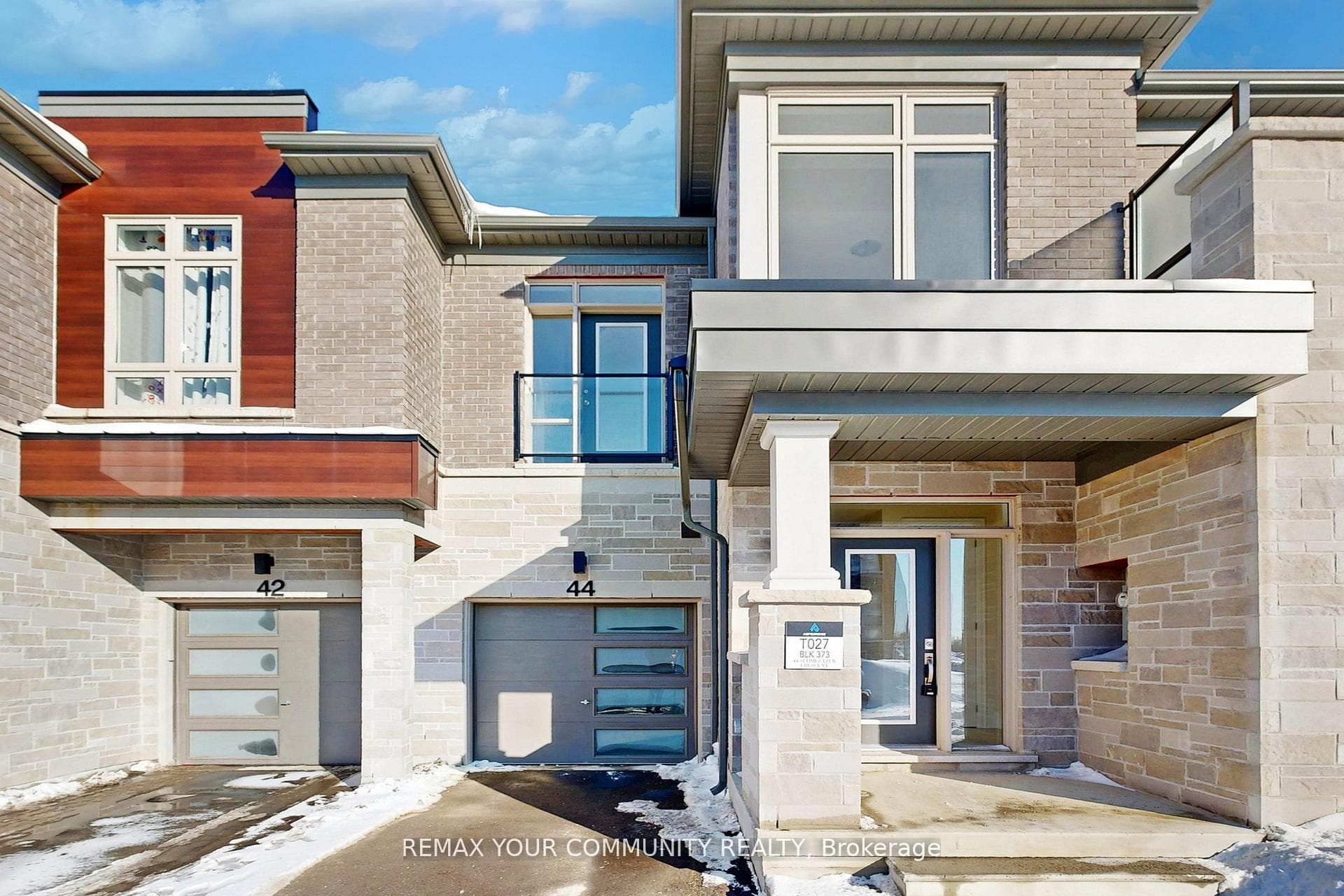 44 Schmeltzer Crescent, Richmond Hill, ON L4E 1A2