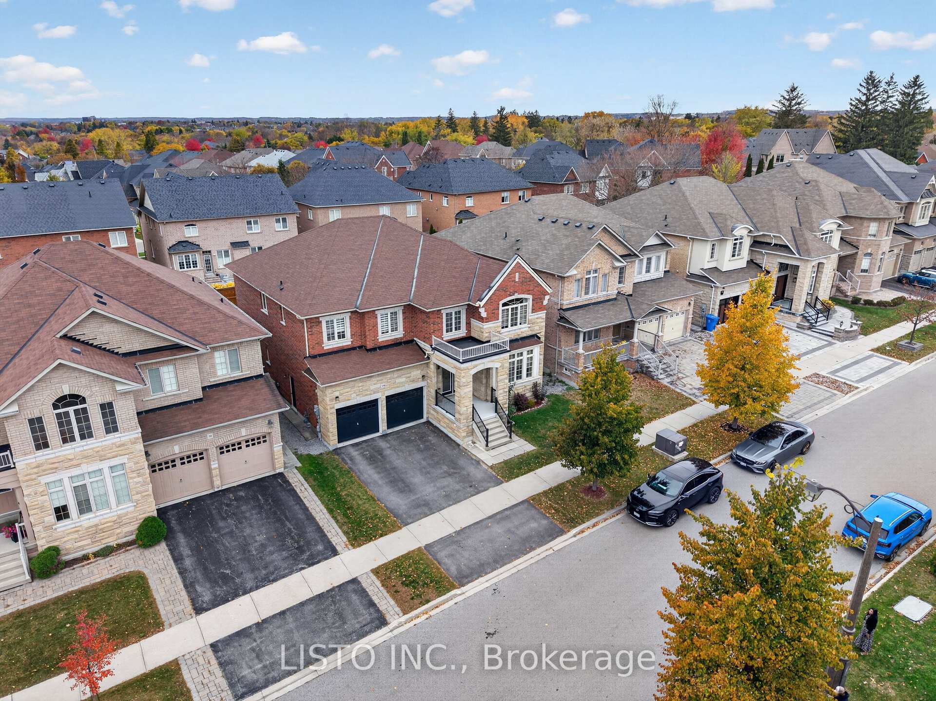 34 Greenforest Grove, Whitchurch-Stouffville, ON L4A 1T3