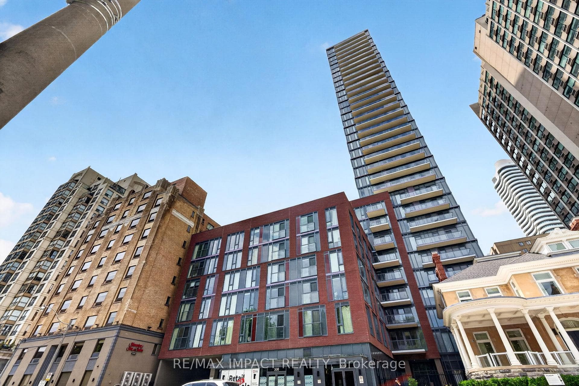 308 Jarvis Street 813, Toronto, ON M5B 0E3