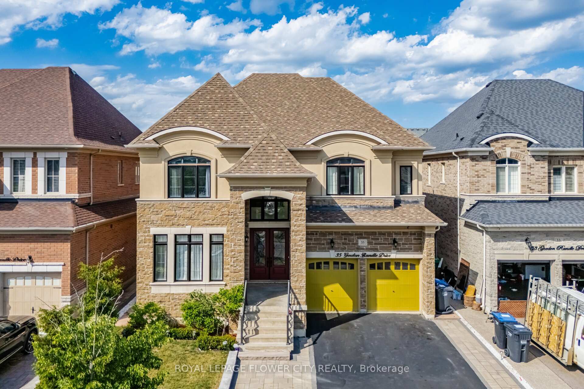 35 Gordon Drive, Brampton, ON L6P 4G8
