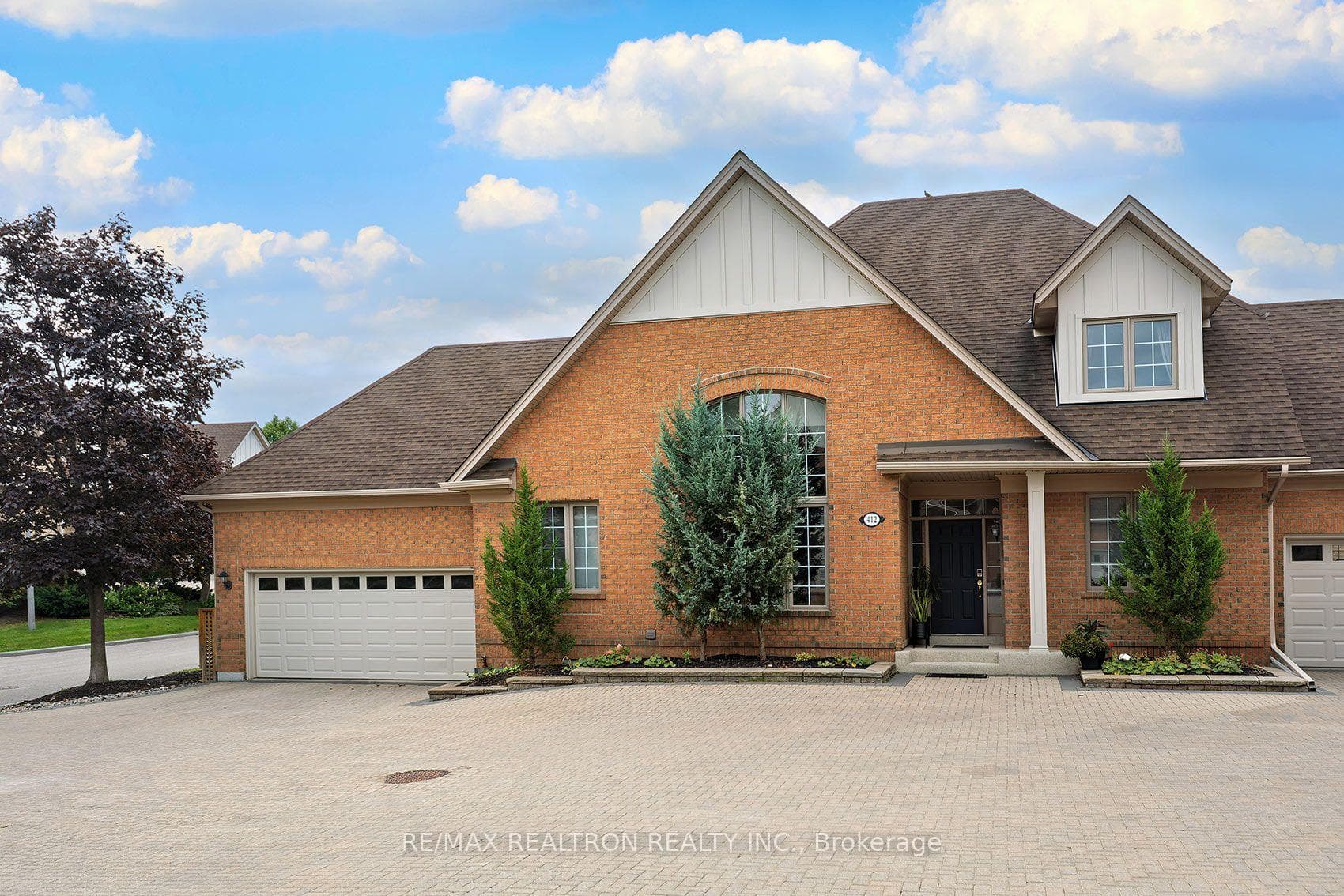 412 Falconwood Hollow, Aurora, ON L4G 7M1