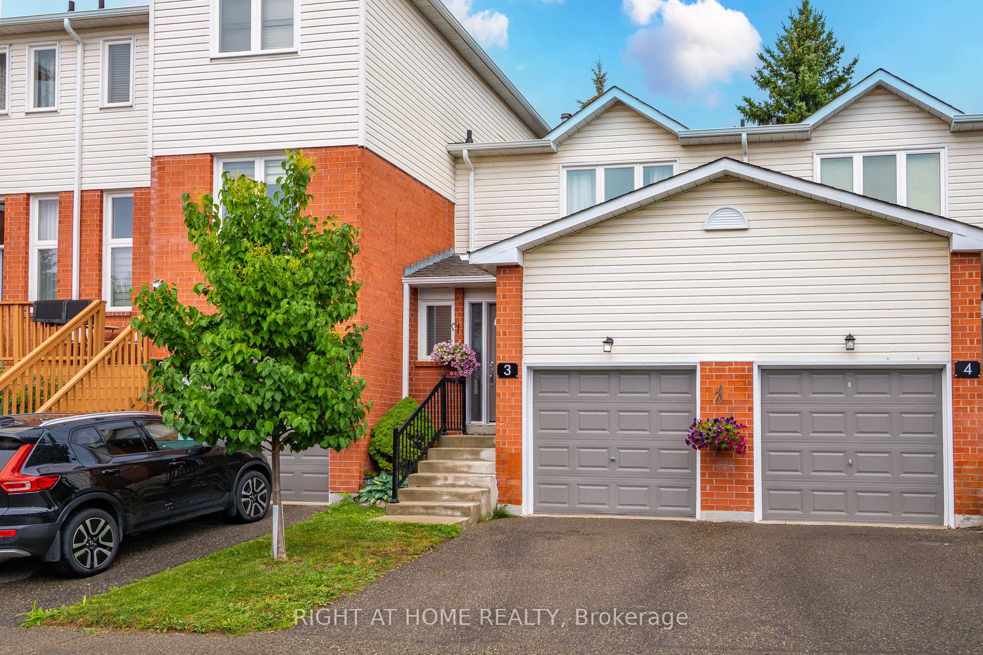 3 Beverly Lane, Halton Hills, ON L7G 5L7