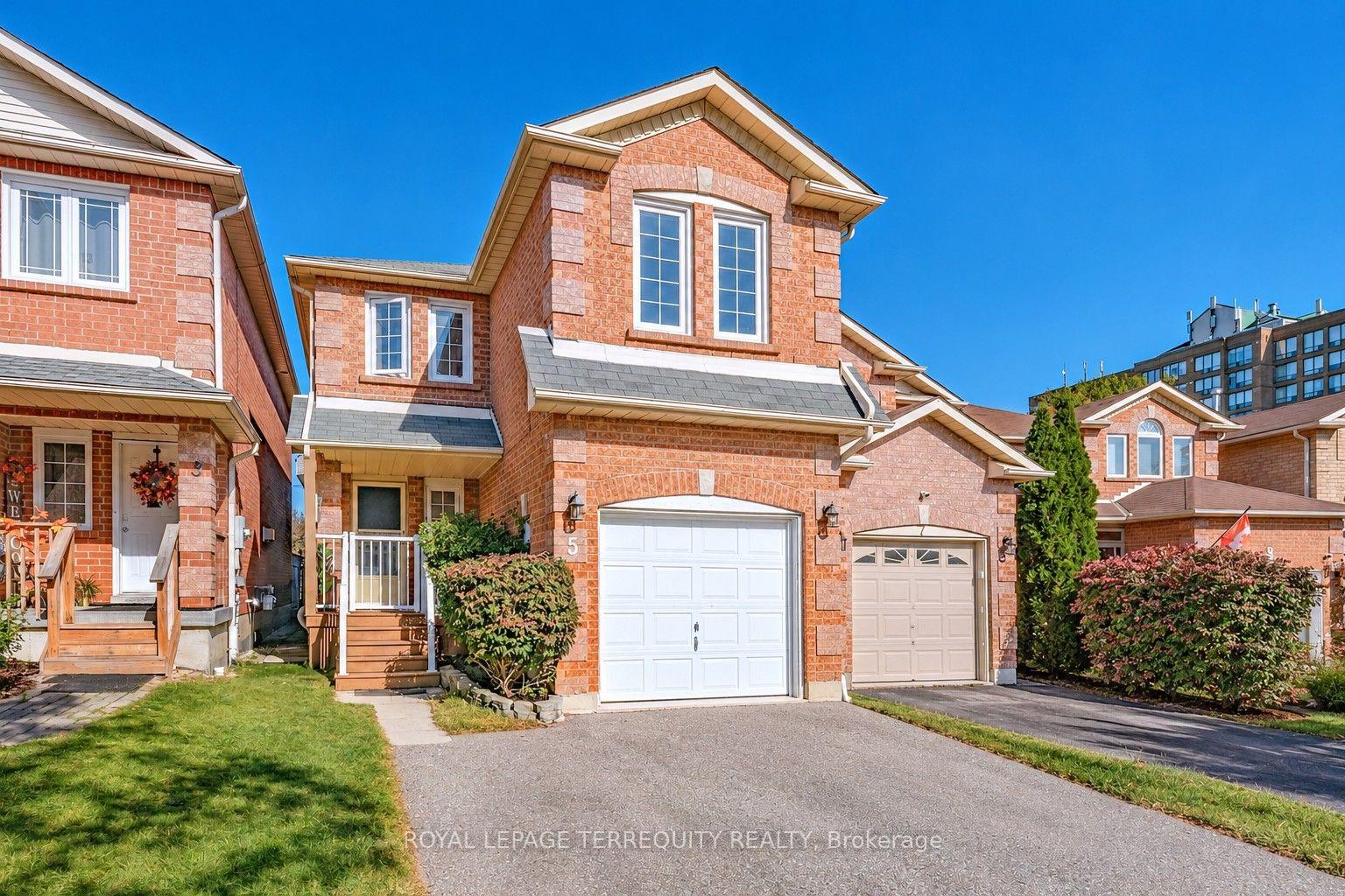 5 Heaver Drive, Whitby, ON L1N 9K4