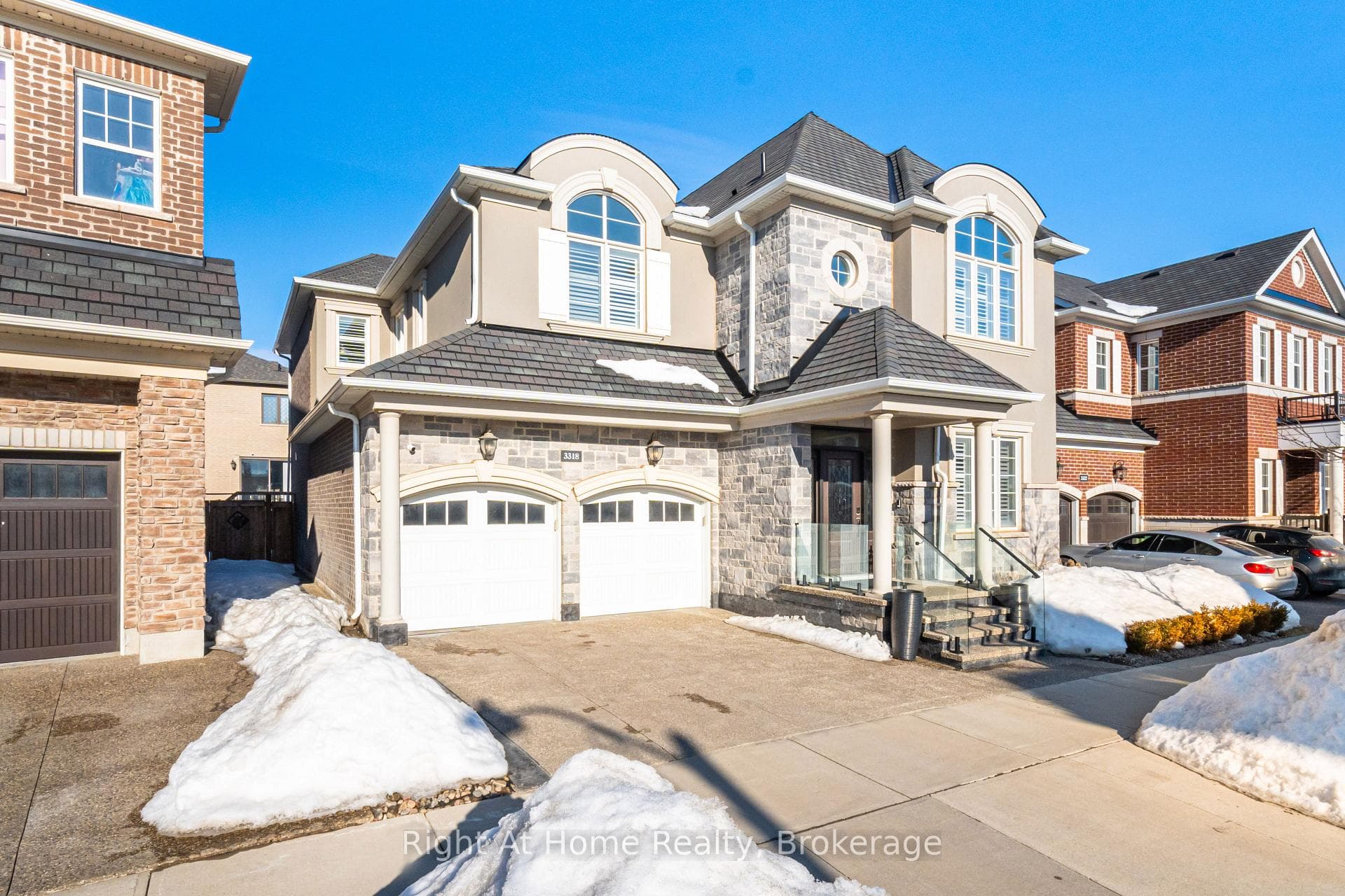 3318 Charles Biggar Drive, Oakville, ON L6M 1P7