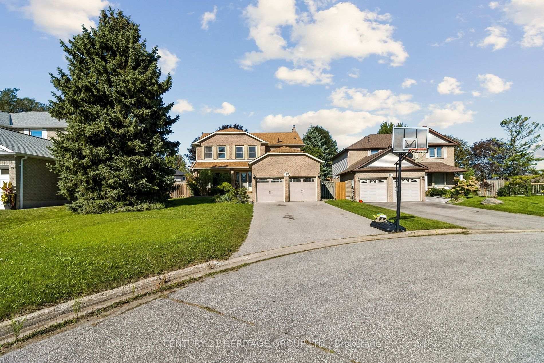 117 Mccauley Court, Newmarket, ON L3Y 7W2