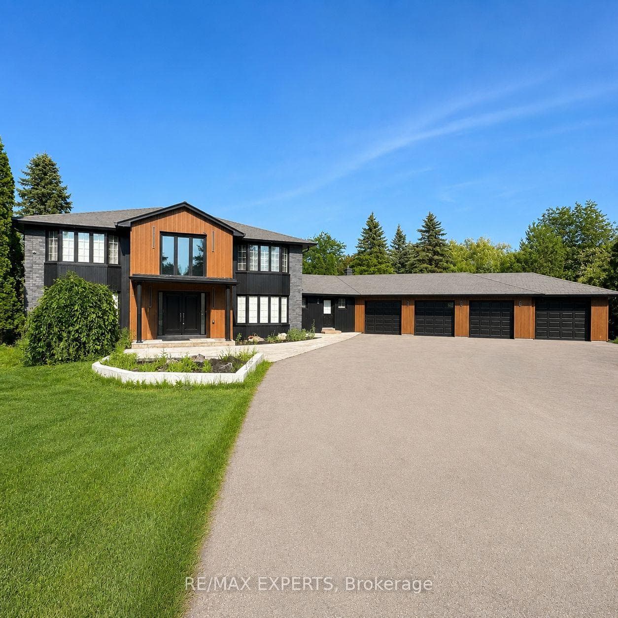 372 Burns Boulevard, King, ON L7B 1E1