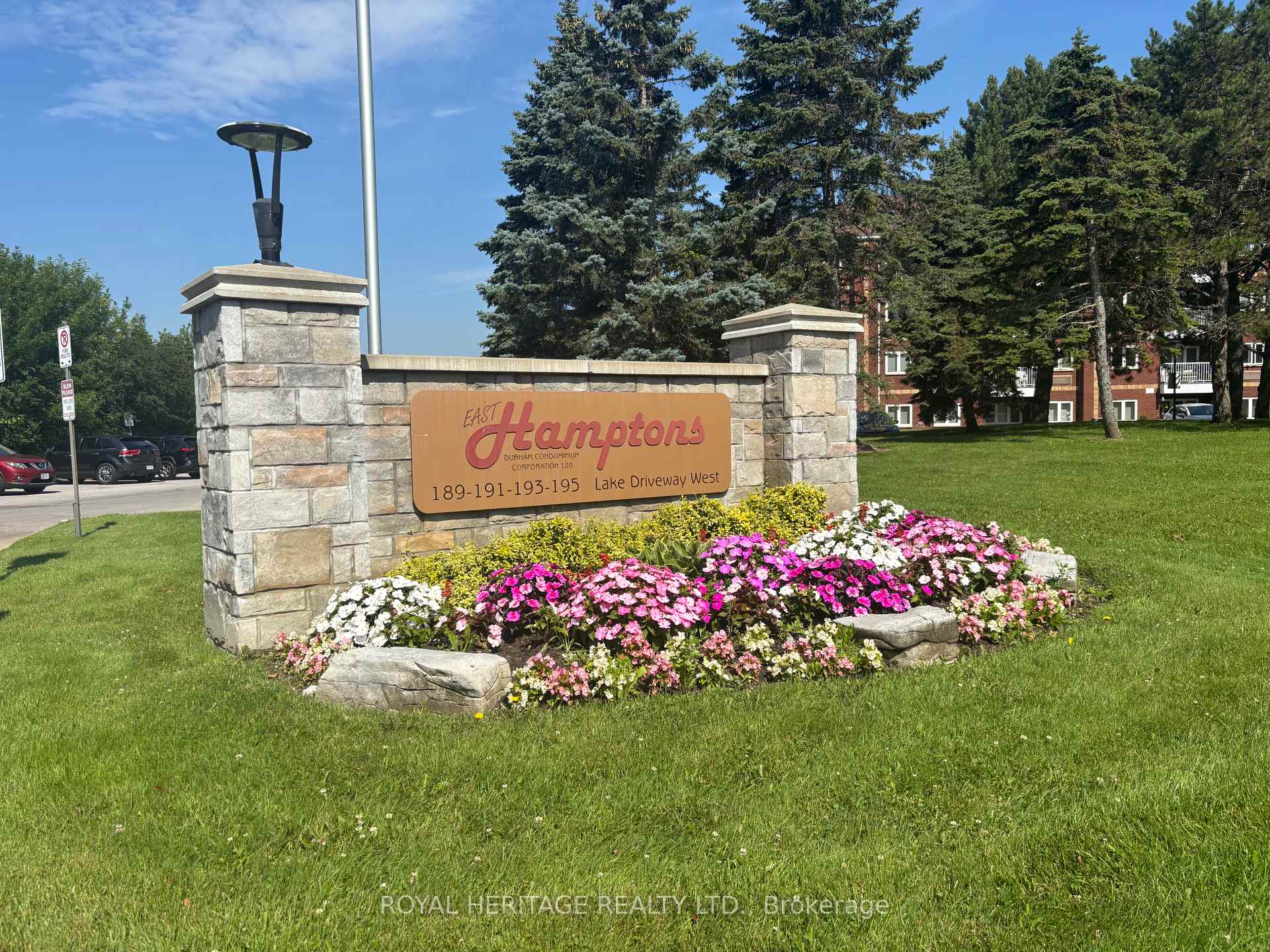 193 Lake Driveway N/A W 220, Ajax, ON L1S 7H8